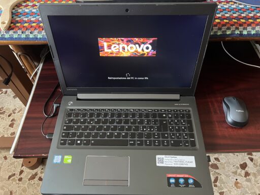 Pc portatile LENOVO