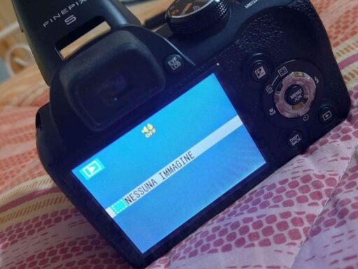 Fotocamera Fujifilm nera