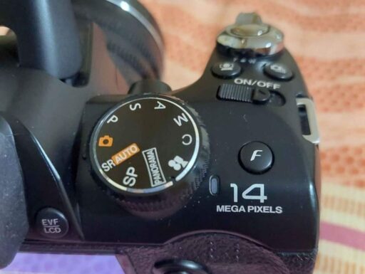 Fotocamera Fujifilm nera