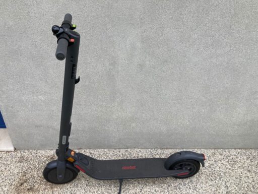Monopattino nineboot praticamente nuovo