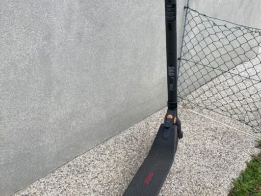 Monopattino nineboot praticamente nuovo