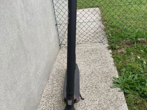 Monopattino nineboot praticamente nuovo