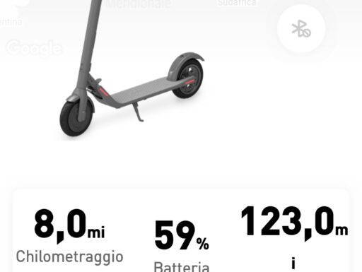 Monopattino nineboot praticamente nuovo