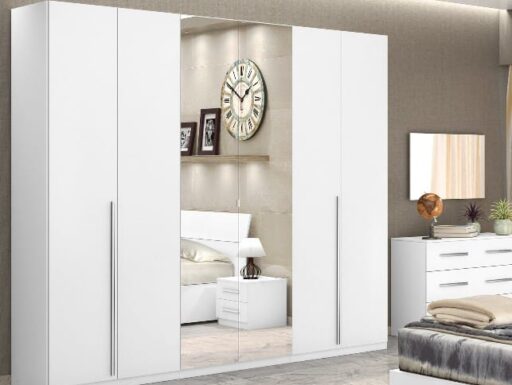 Camera matrimoniale in bianco larice