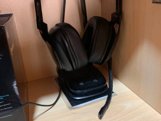 PS4 PRO+Controller+Gioco+Cuffie