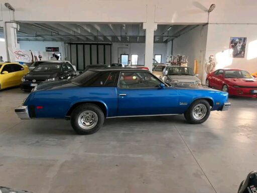 Oldsmobile Cutlass Salon 1976