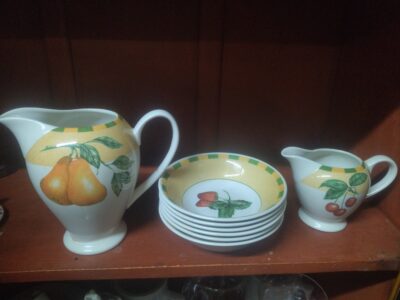 Set in maiolica inglese