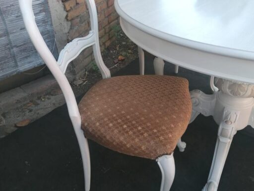 Tavolo tondo allungabile e 6 sedie