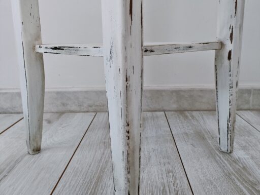 Coppia di comodini bianchi