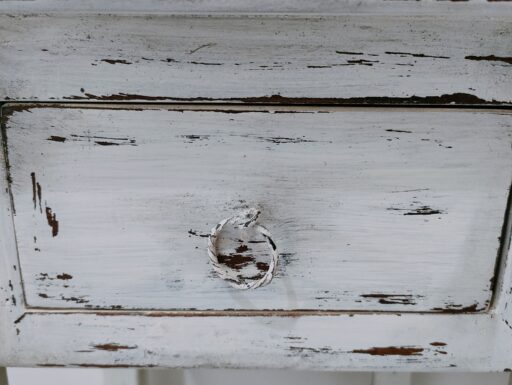 Coppia di comodini bianchi