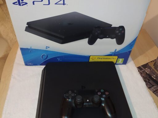 Play Station 4 Slim 500 Gb usato buono/ottimo stato