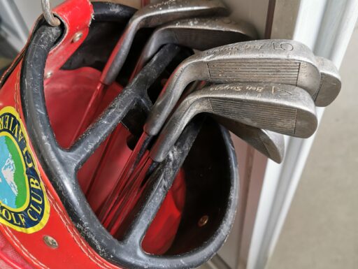 Sacca e set ferri da golf