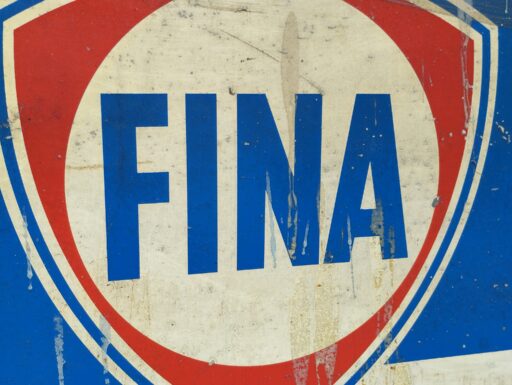 Insegna FINA motor oil