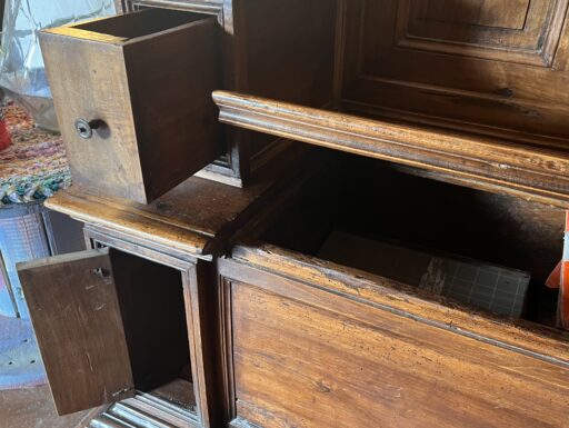 Antica cassapanca da sacrestia