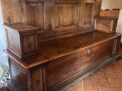 Antica cassapanca da sacrestia