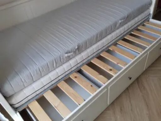 Letto Ikea hemnes