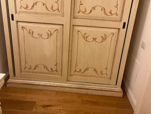 Armadio shabby chic