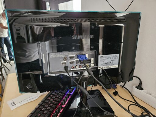 TV/Monitor 24”