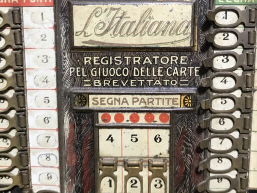 &ldquo;Contatore del gioco delle carte l’italiana” museale 900&rdquo;