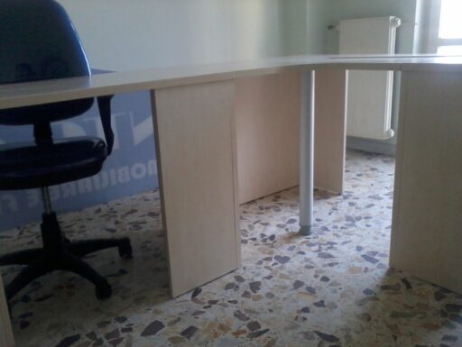 Arredamento per ufficio usato