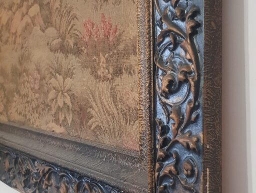 Antico quadro con cucito