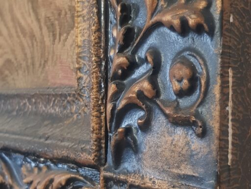 Antico quadro con cucito