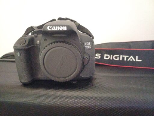 Canon 700d + ottiche e accessori