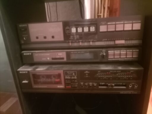 Impianto stereo Sony con giradischi