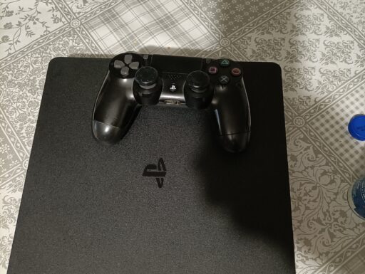 PlayStation 4 Slim