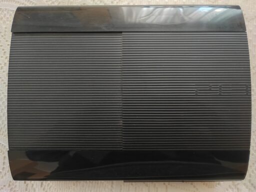 PlayStation 3 più 1 joystick