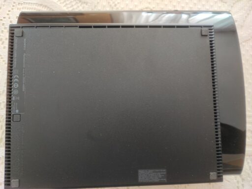 PlayStation 3 più 1 joystick