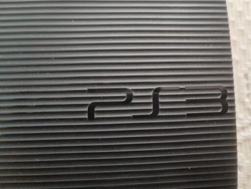 PlayStation 3 più 1 joystick