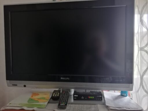 Tv 32 pollici marca philips flat TV hd