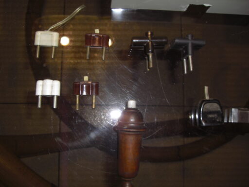 Elettrico materiale mercatino lotto di 22 pezzi