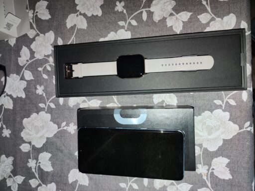 Samsung Galaxy S20 5G/smart Watch