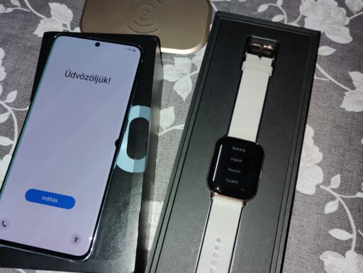 Samsung Galaxy S20 5G/smart Watch