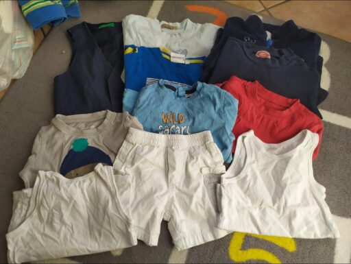 lotto 80 pezzi abbigliamento bimbo 0/12 mesi