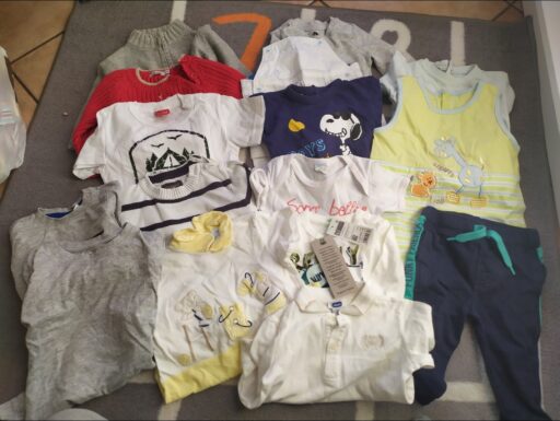 lotto 80 pezzi abbigliamento bimbo 0/12 mesi