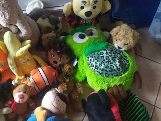 lotto 40 peluche varie misure