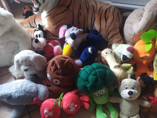 lotto 40 peluche varie misure