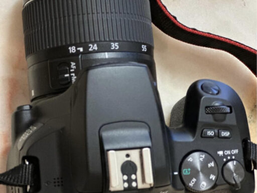 Fotocamera canon EOS 25OD