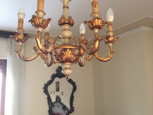 Lampadario e 2 appliques in legno