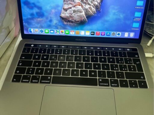 Macbook pro touchbar