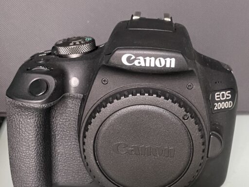Reflex Canon EOS 2000d