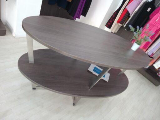 Arredamento abbigliamento completo di tutto