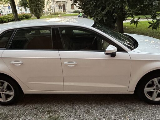 Audi a3 1.0 30tfsi sportback business neopatentati 12/2018