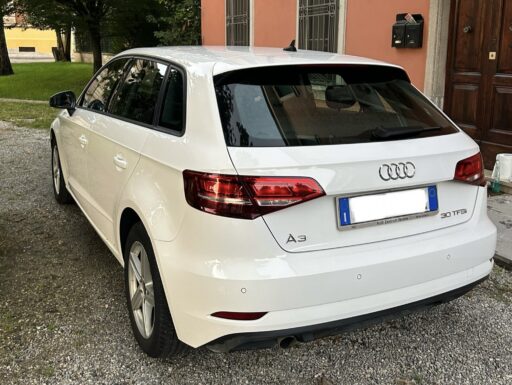 Audi a3 1.0 30tfsi sportback business neopatentati 12/2018