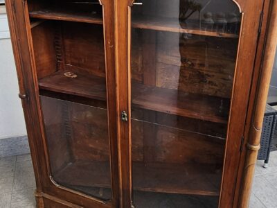 Vetrina antiquariato primi ‘900