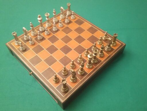 Scacchiera legno cassetto scacchi metallo e pedine bachelite