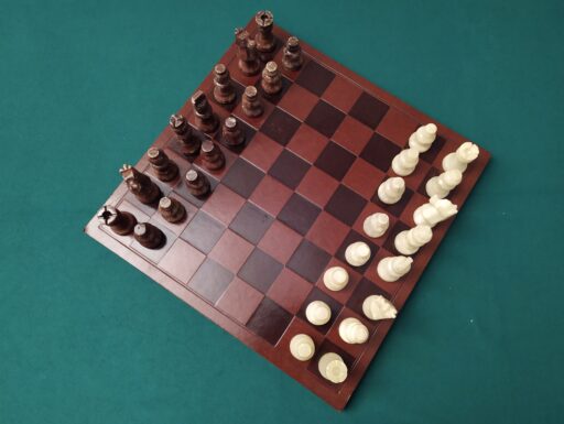 Scacchiera legno scacchi alabastro